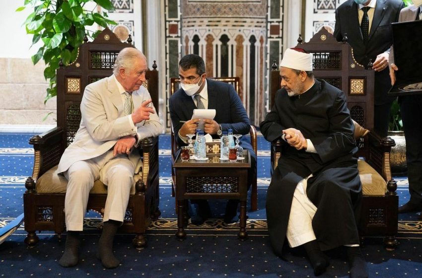 Kunjungan Bersejarah ke Masjid Al-Azhar, Pangeran Charles Puji Grand Syekh Al-Azhar